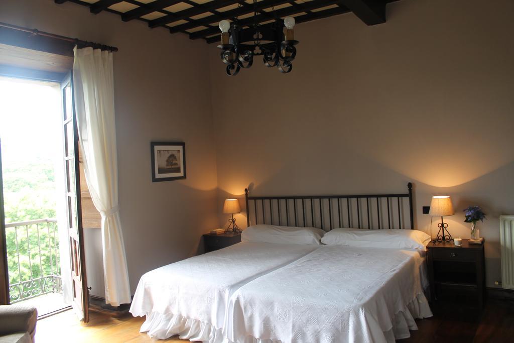 Hotel Palacio Conde Toreno Салас Стая снимка